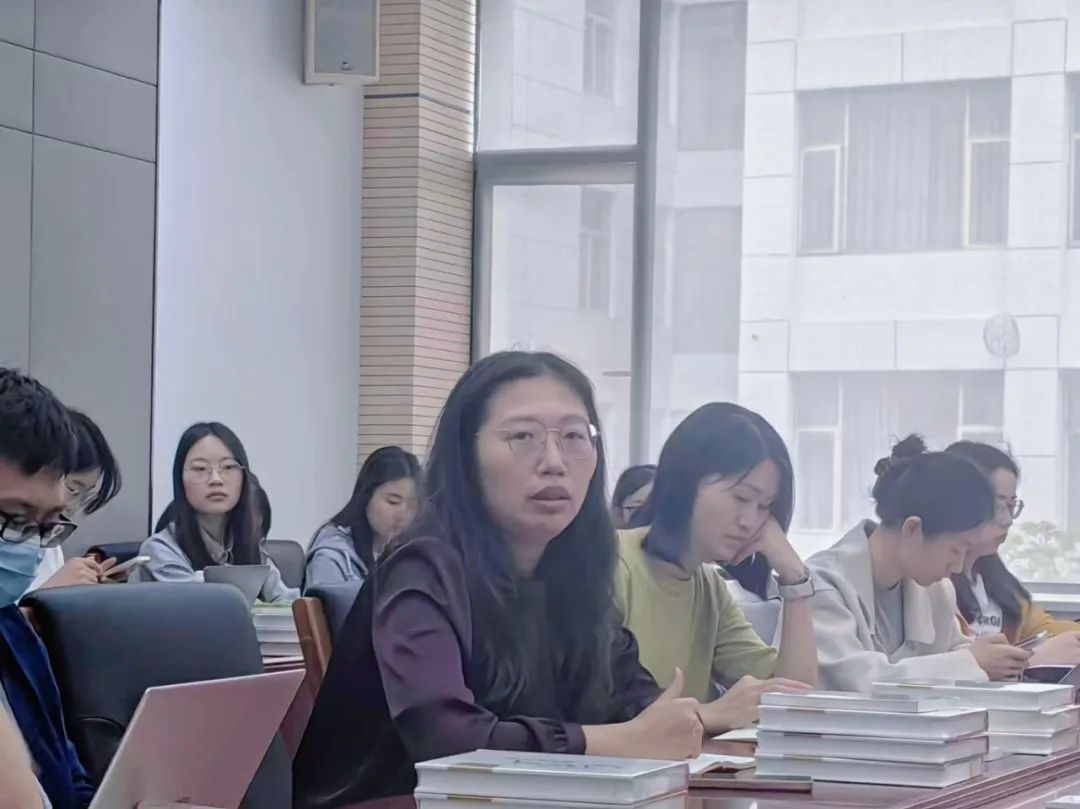 图：美女自慰
副院长蒲妍发言.jpg
